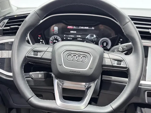 Audi Q3 — Фото автомобиля 16