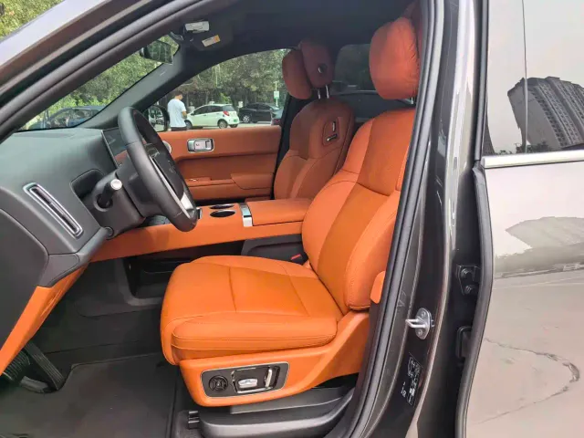 Li Auto Li Xiang L9 2024 Model Ultra — Фото автомобиля 11