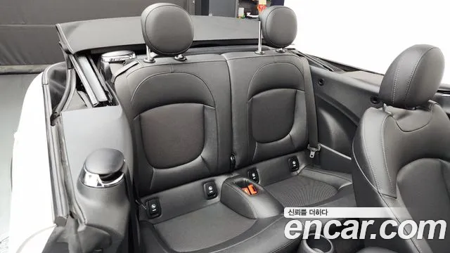 Mini Cooper Convertible — Фото автомобиля 11