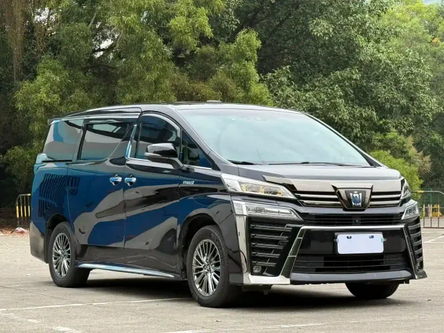 Toyota Vellfire — Фото автомобиля 3
