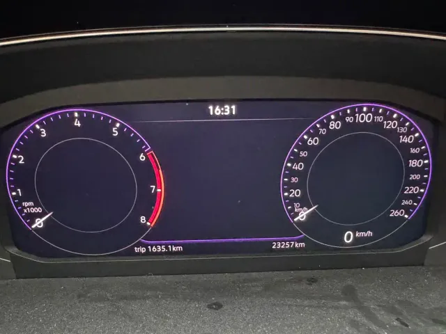 Volkswagen Passat — Фото автомобиля 4