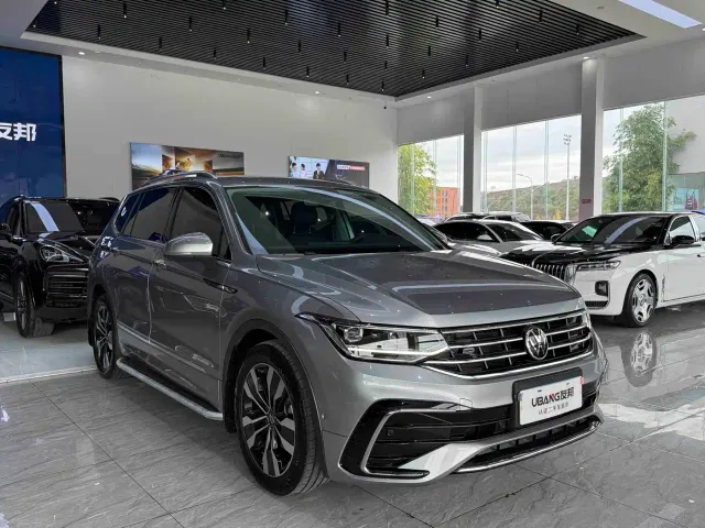 Volkswagen Tiguan L — Фото автомобиля 3
