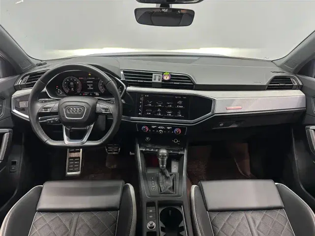 Audi Q3 — Фото автомобиля 6