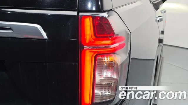 Chevrolet Tahoe — Фото автомобиля 8