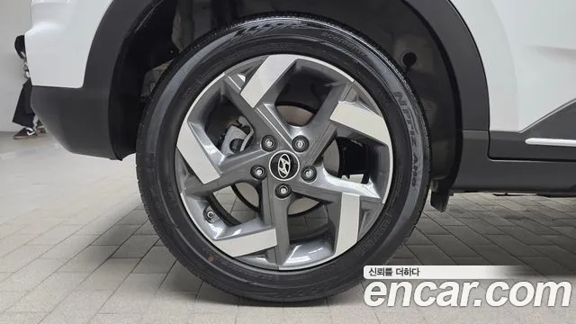 Hyundai Venue — Фото автомобиля 5