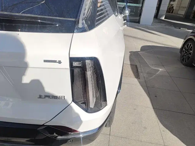 Cadillac Optiq — Фото автомобиля 7