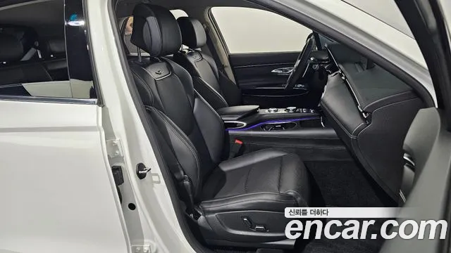 Genesis GV70 — Фото автомобиля 22