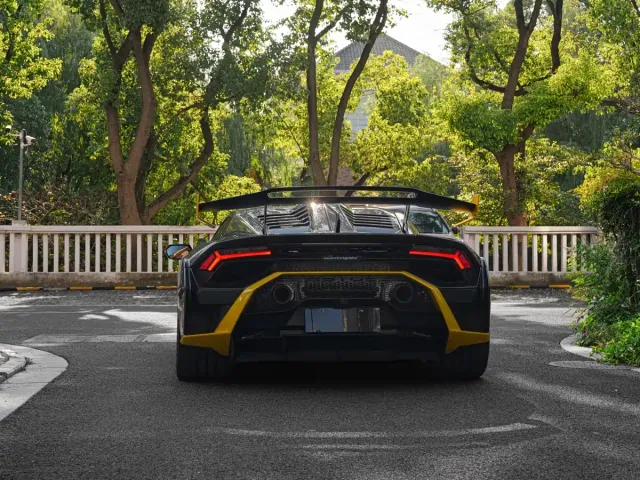 Lamborghini Huracan — Фото автомобиля 14