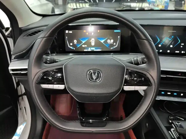 Changan Eado — Фото автомобиля 10