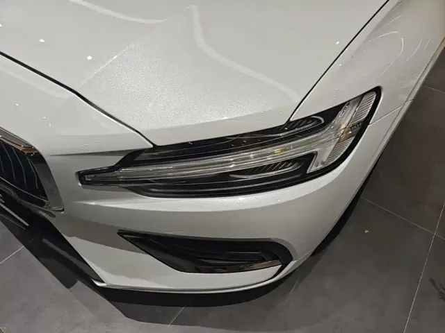 Volvo Volvo S60 2024 B4 Elegance Luxury Edition — Фото автомобиля 23