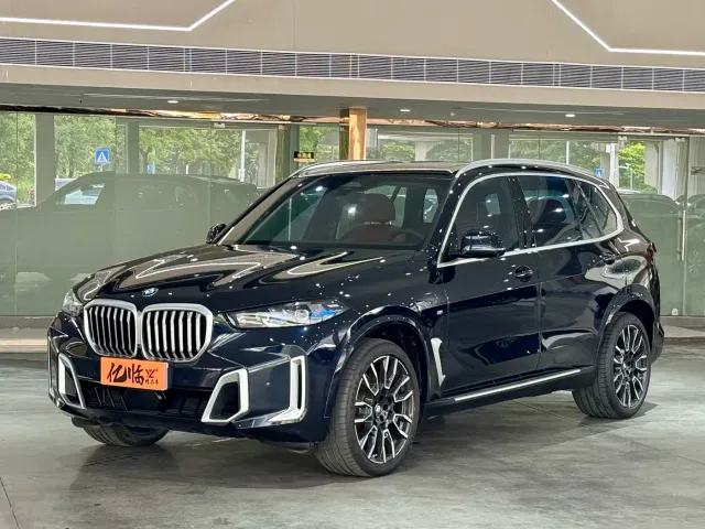 Фотография автомобиля — BMW X5