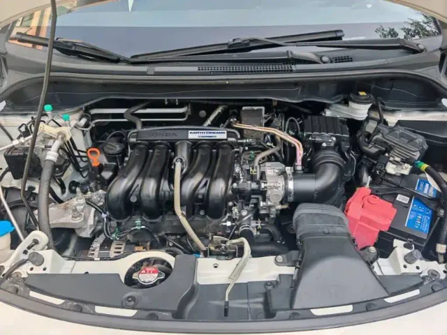 Honda Fit — Фото автомобиля 9