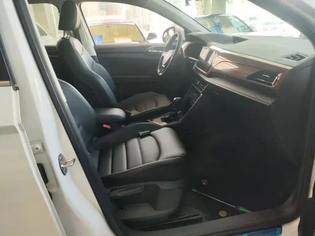 Volkswagen Tharu — Фото автомобиля 24