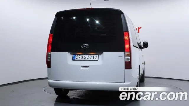 Hyundai Staria Staria 4WD Tourer 9 мест — Фото автомобиля 4