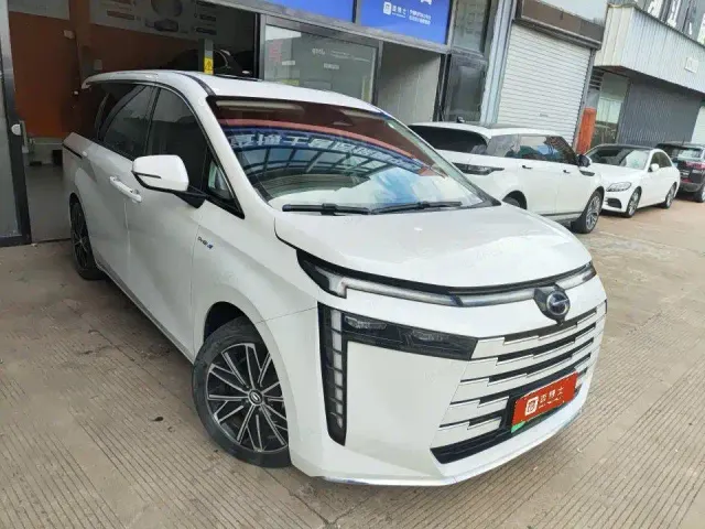 GAC Trumpchi E8 — Фото автомобиля 2