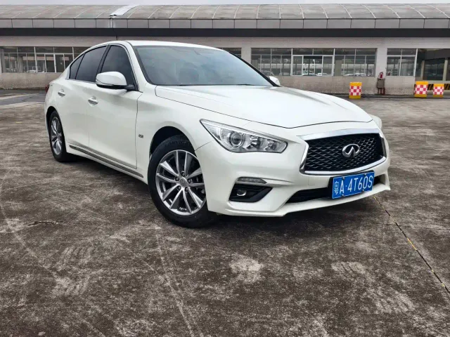 Infiniti Q50L — Фото автомобиля 15