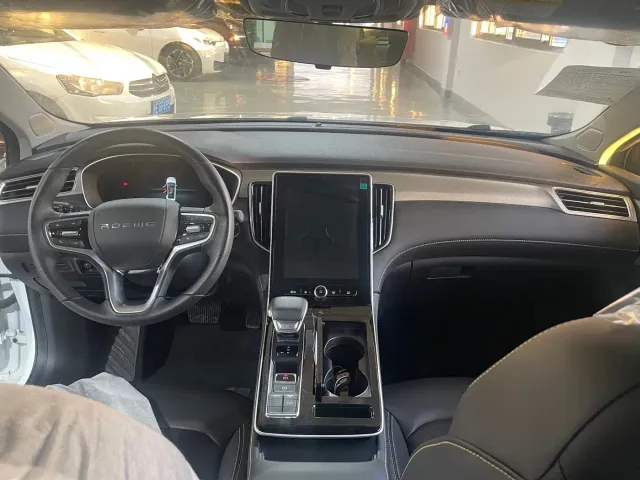 Roewe i6 MAX EV — Фото автомобиля 11
