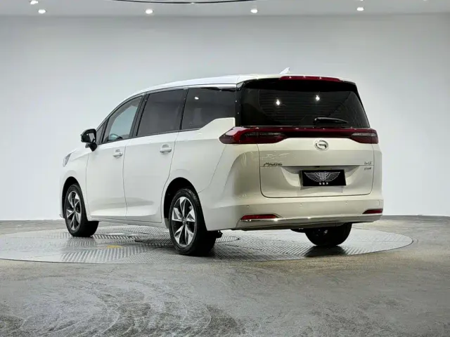 GAC Trumpchi M6 — Фото автомобиля 3