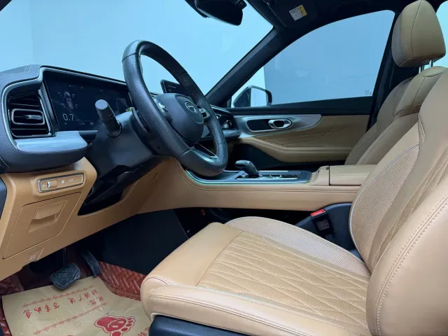 GAC Trumpchi GS8 — Фото автомобиля 4