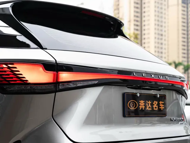 Lexus RX — Фото автомобиля 7
