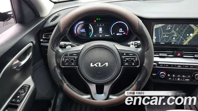 Kia Niro — Фото автомобиля 12