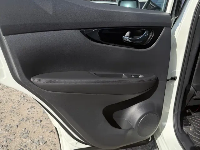 Nissan Qashqai — Фото автомобиля 10