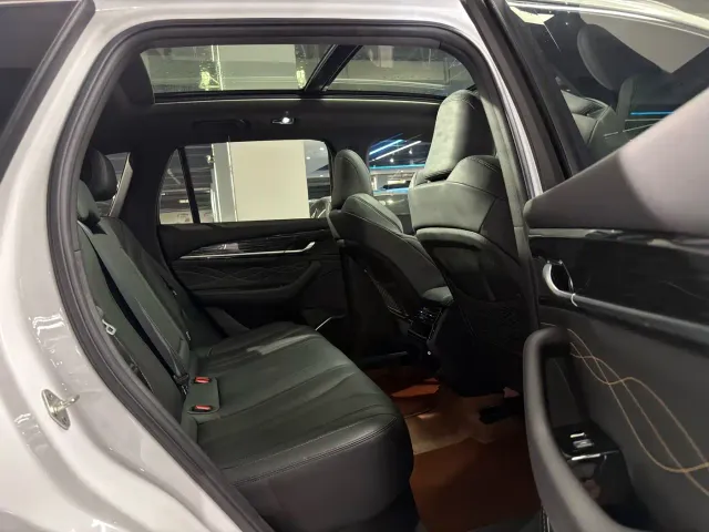 Geely Xingyue L — Фото автомобиля 13