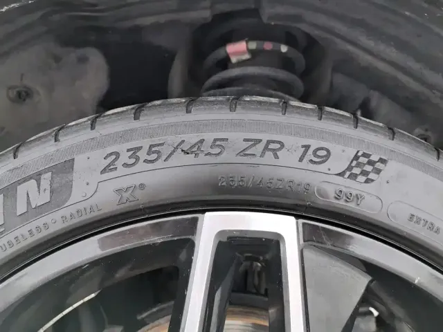 Roewe RX5 — Фото автомобиля 24