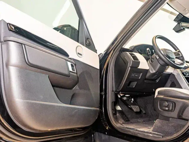 Land Rover Discovery — Фото автомобиля 7