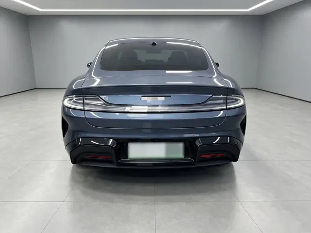 Xiaomi SU7 — Фото автомобиля 8