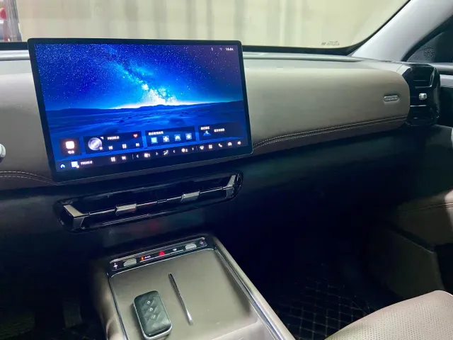Wuling Starlight 560 — Фото автомобиля 11