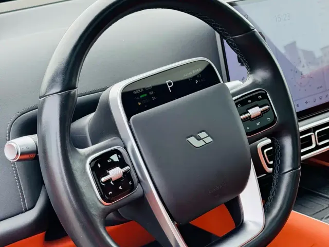 Li Auto L8 — Фото автомобиля 7