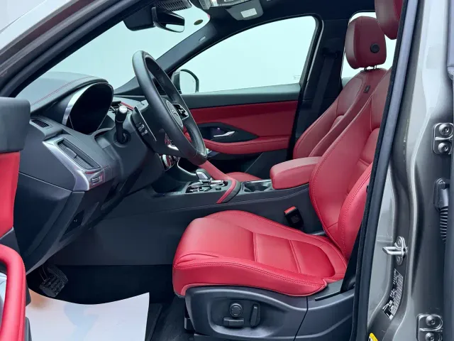 Jaguar E-PACE — Фото автомобиля 11