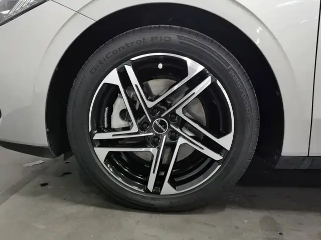 Roewe D7 — Фото автомобиля 17