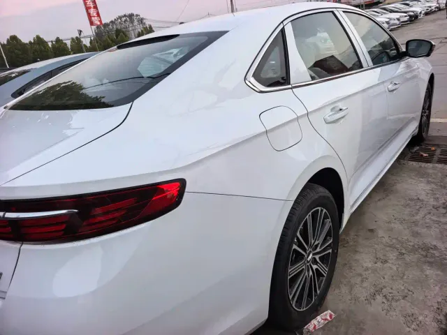 Geely Xingrui — Фото автомобиля 9