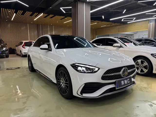 Mercedes-Benz C-Class — Фото автомобиля 3