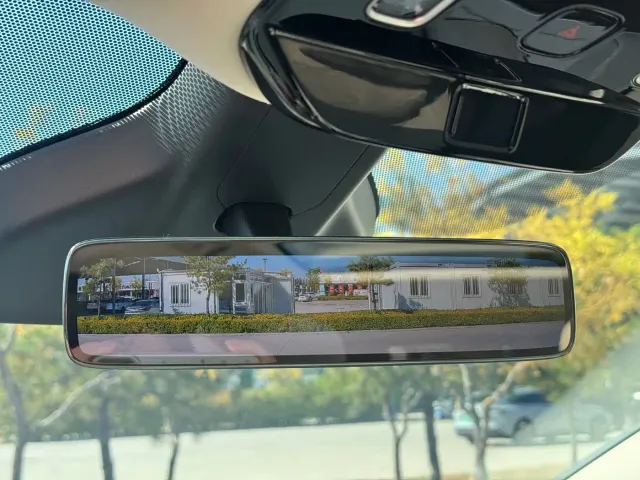 Li Auto MEGA — Фото автомобиля 30