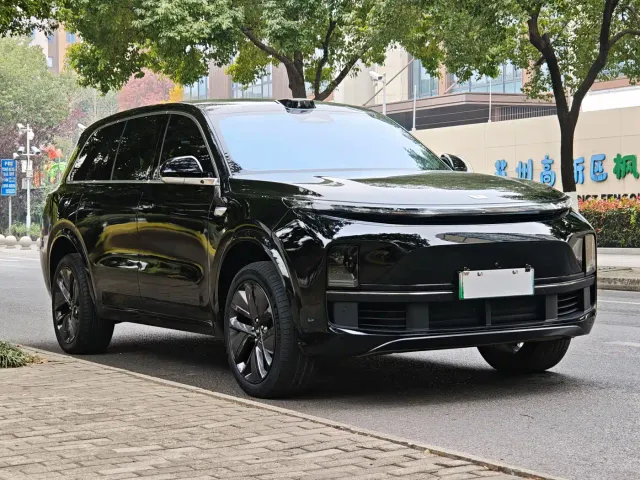 Li Auto L9 — Фото автомобиля 2