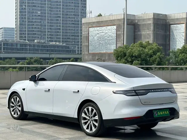 Leapmotor C01 — Фото автомобиля 6
