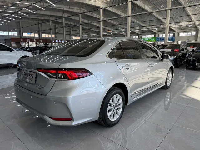 Toyota Corolla — Фото автомобиля 9