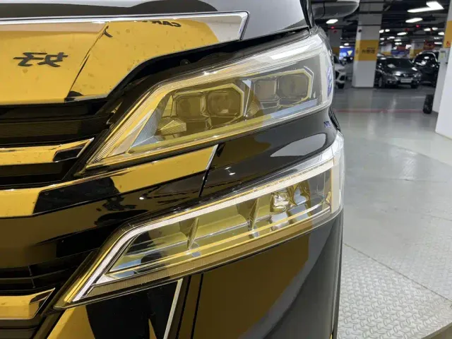 Toyota Vellfire — Фото автомобиля 6