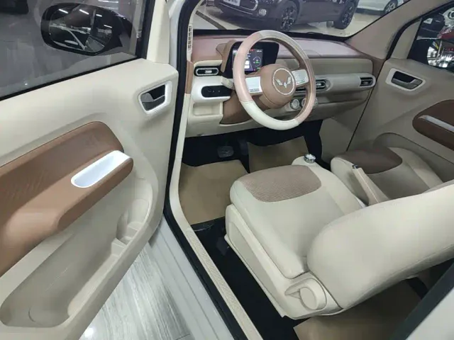 Wuling Hongguang Mini EV — Фото автомобиля 15