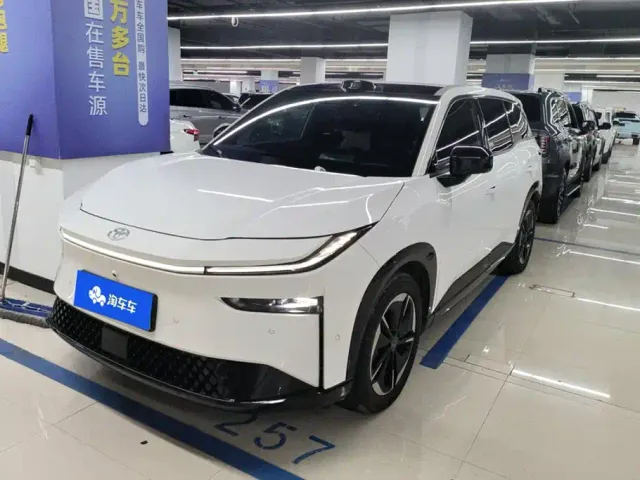 Фотография автомобиля — Toyota BoZhi 3X