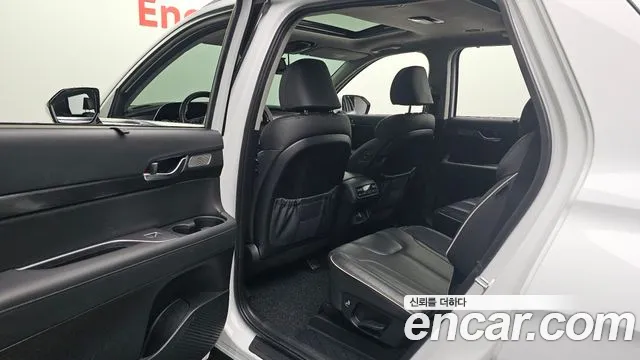 Hyundai Palisade Palisade Дизель 2.2 2WD — Фото автомобиля 11