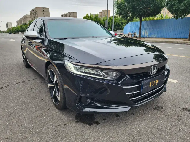 Honda Accord — Фото автомобиля 3