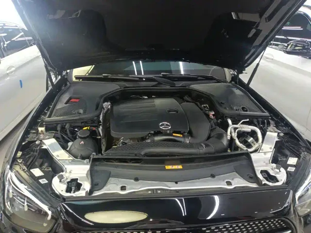 Mercedes-Benz E-Class — Фото автомобиля 15