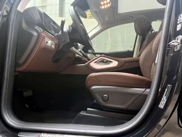 Mercedes-Benz GLE-Class — Фото автомобиля 9