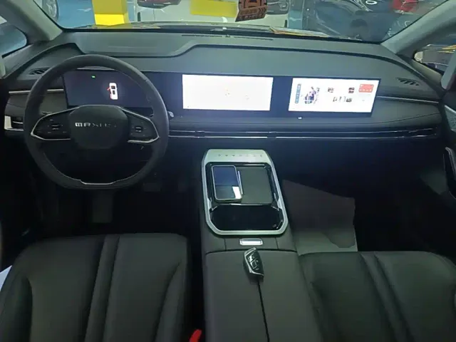 Maxus G70 — Фото автомобиля 9
