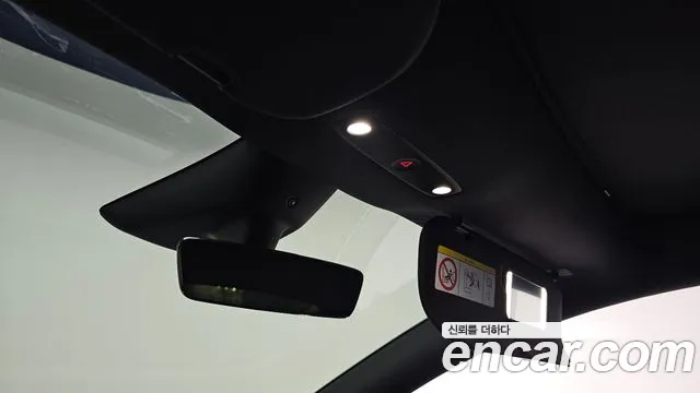 Tesla Model Y — Фото автомобиля 18