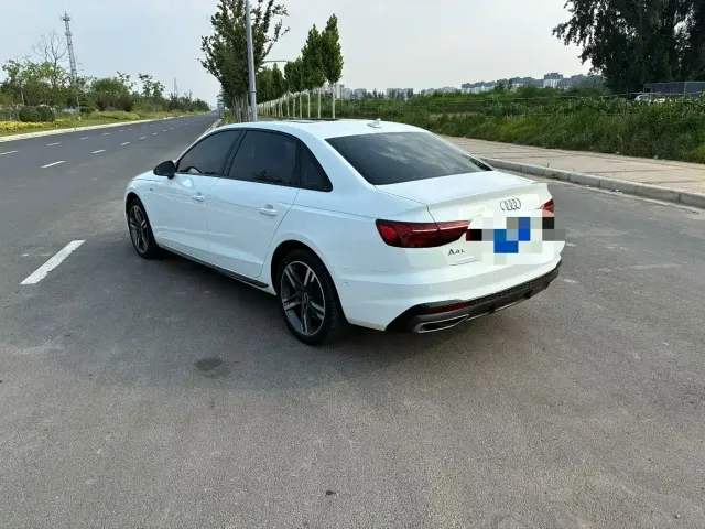 Audi A4L — Фото автомобиля 3